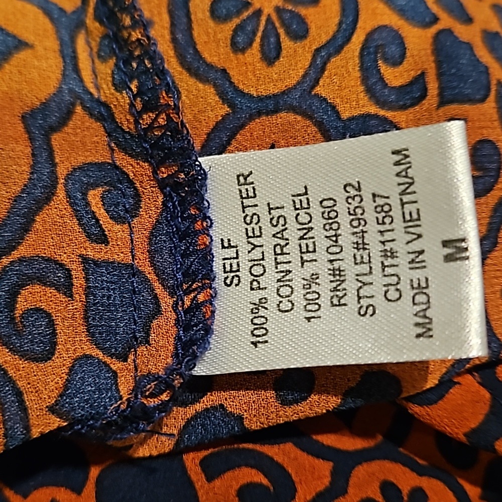 Chloe K Woman's Blouse szM - Picture 8 of 8